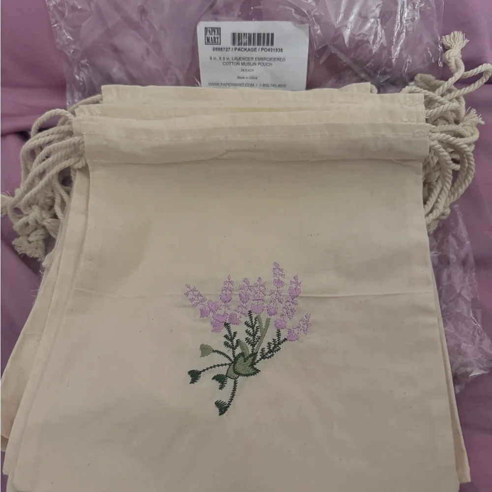Embroidered Floral Drawstring Pouch Set - Picture 2 of 4